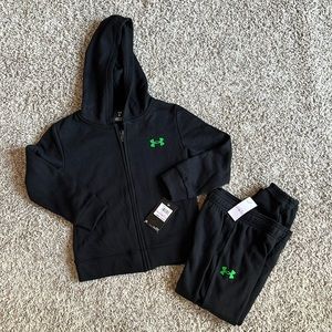 NWT Boys 6 Under Armour 2 piece sweatsuit